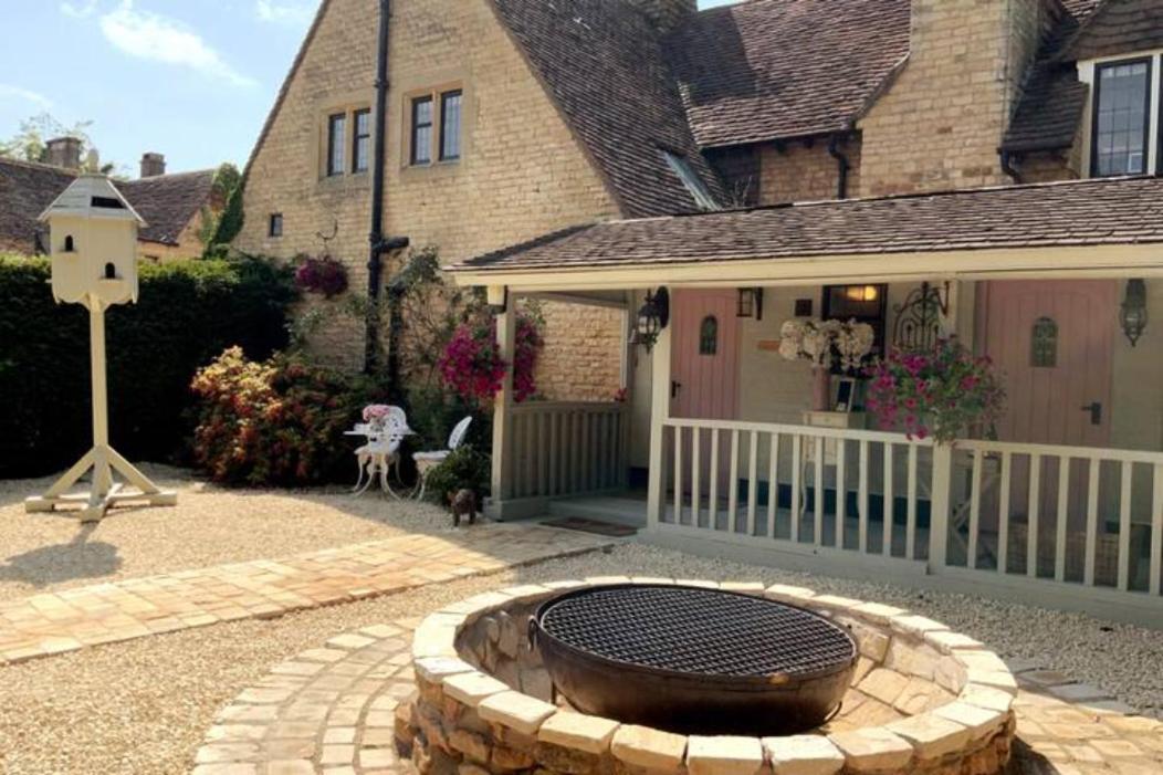 Piglet Lodge Pebworth 外观 照片